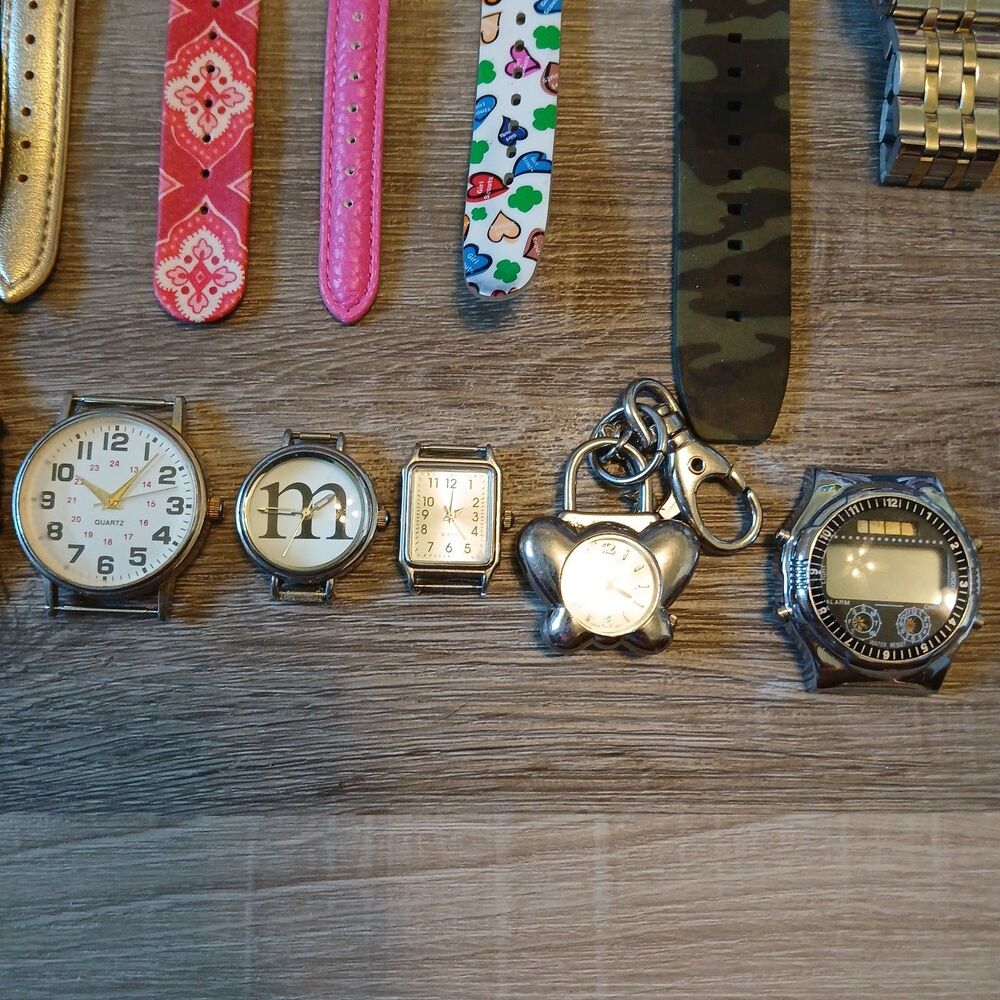 Huge Watch Lot of 35+ Mixed Brands Vintage & Modern Parts/Repair Untested-Box 15 - Picture 4 of 10